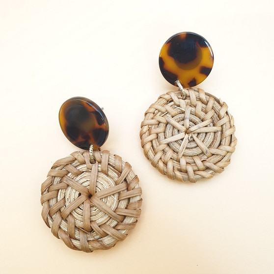 Handmade Straw Earrings (Brown tortoise)