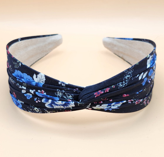 Flower pattern middle twist headband (Black/Blue)