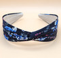 Flower pattern middle twist headband (Black/Blue)