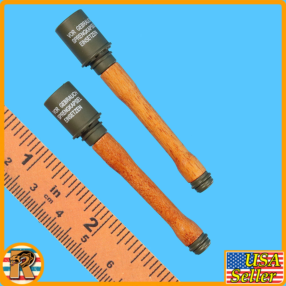 Kharkov Panzergrenadier - Stick Grenades & Case - 1/6 Scale Part - Juindou
