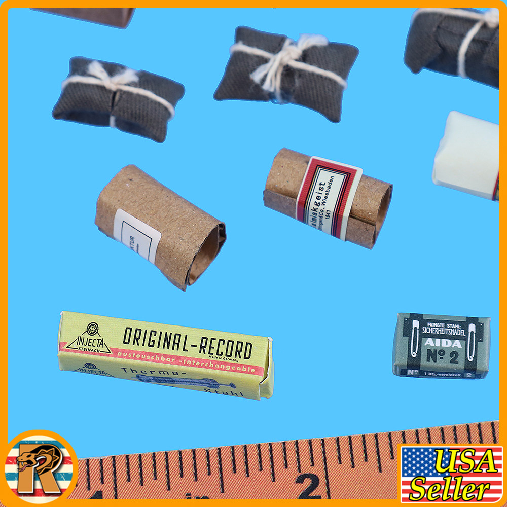 Groger German Medic - Medical Boxes Set #2 - 1/6 Scale