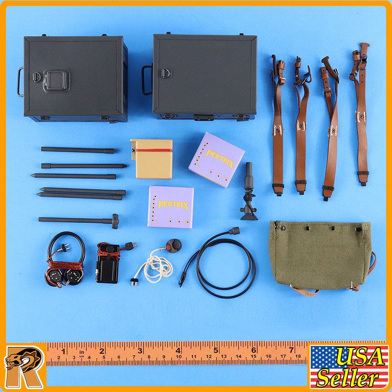 Dennis Waffen Radio Operator - Metal Radio Set - 1/6 Scale -