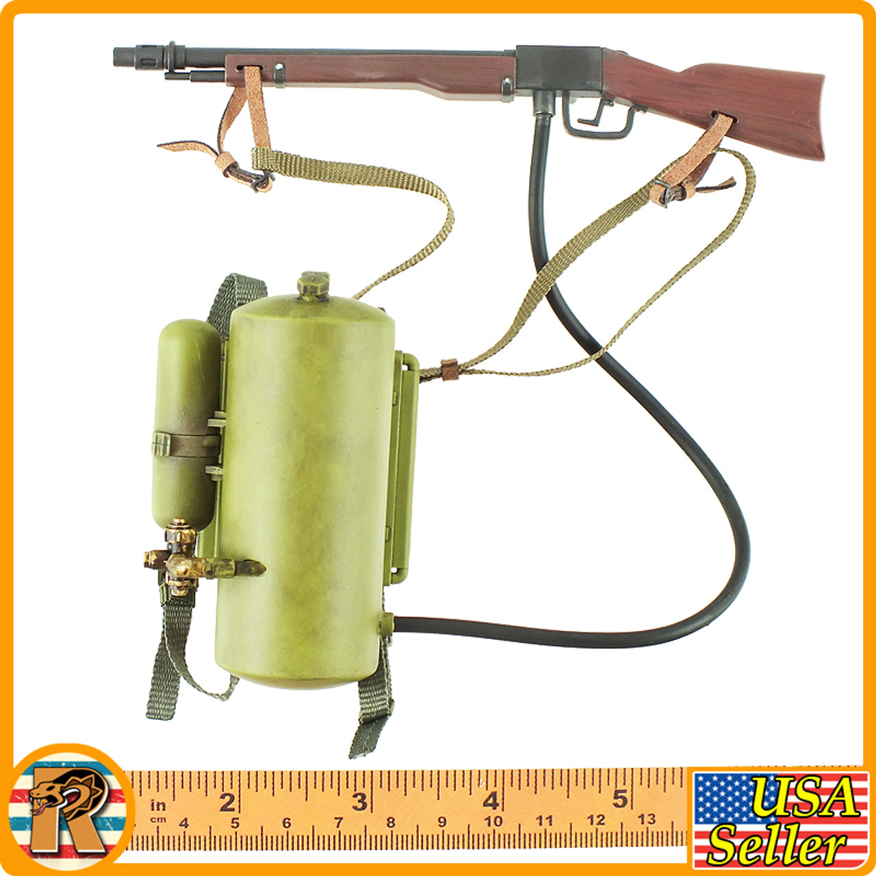 Red Army Combat Engineer - Flame Thrower - 1/6 Scale -