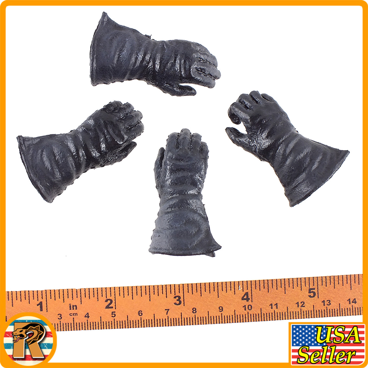 Lannister Nobleman - Gloved Hands - 1/6 Scale -