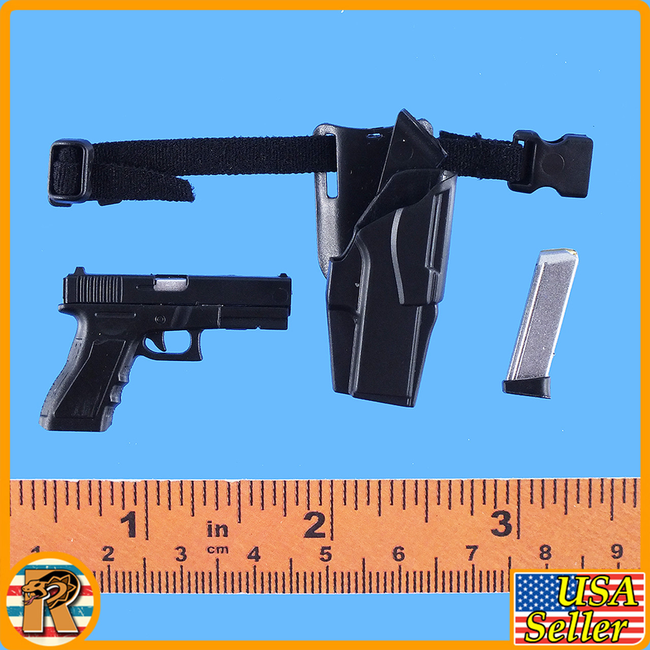 Resident Evil Valentine - Pistol & Holster #2 - 1/6 Scale -