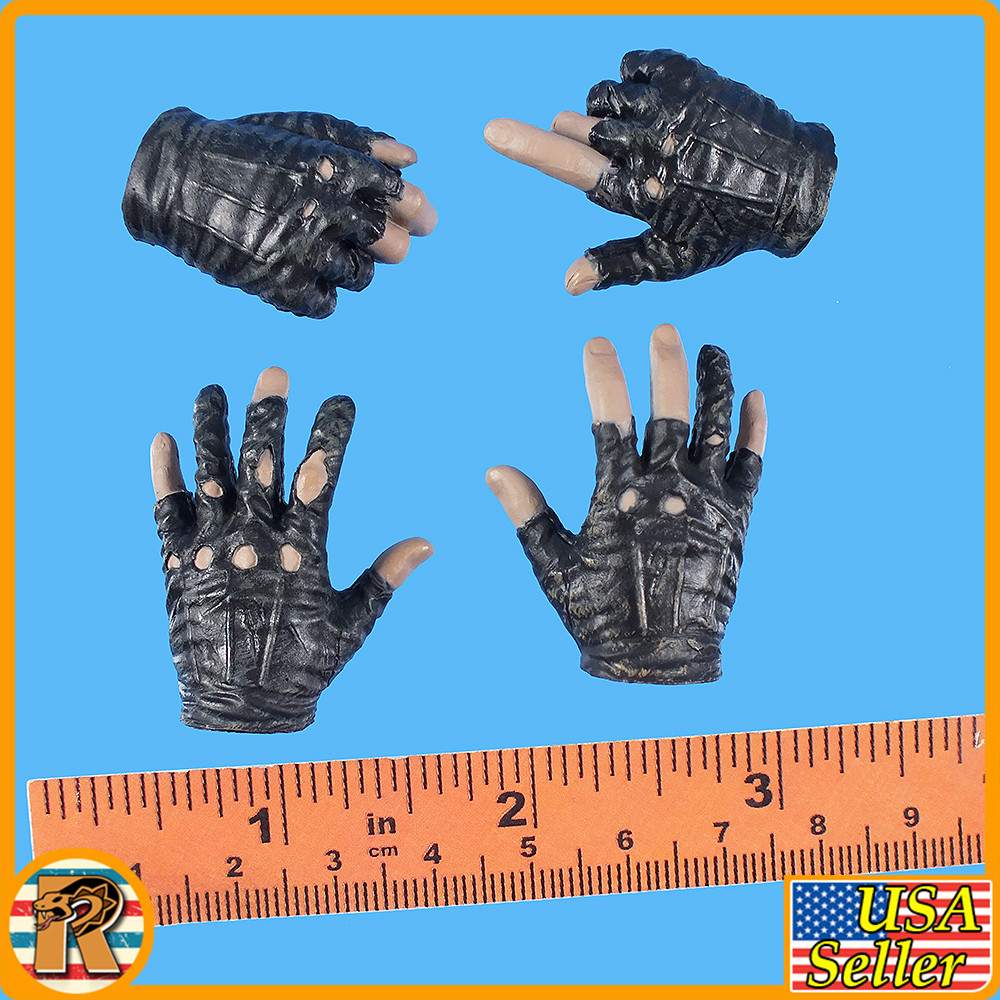 DX Max - Gloved Hands - 1/6 Scale -