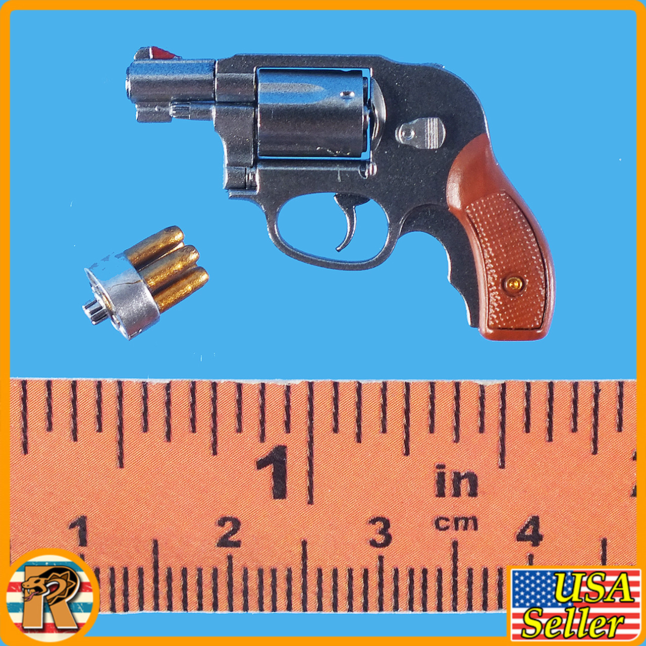 RE2 Claire Redfield - Magnum Revolver #4 - 1/6 Scale -