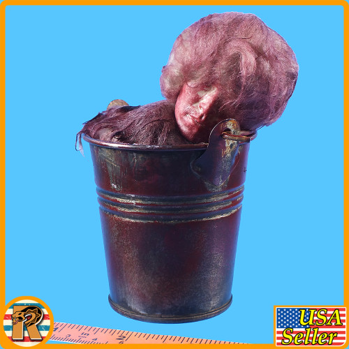 Leatherface - Bucket o' Parts - 1/6 Scale