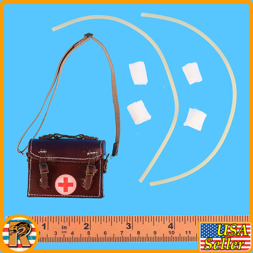 GuangZhou Ambulance Corps 1938 - Medic Bag w/ Gear - 1/6 Scale