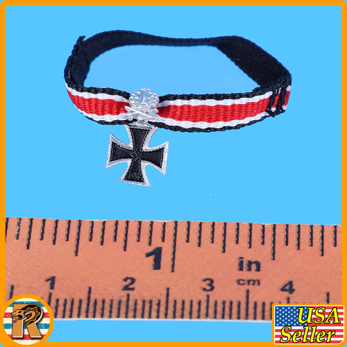 Erich Hartman Luftwaffe Pilot - Cross Necklace - 1/6 Scale