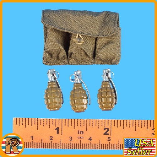 Soviet Airborne WWII - Grenades & Pouch - 1/6 Scale Part - Alert Line
