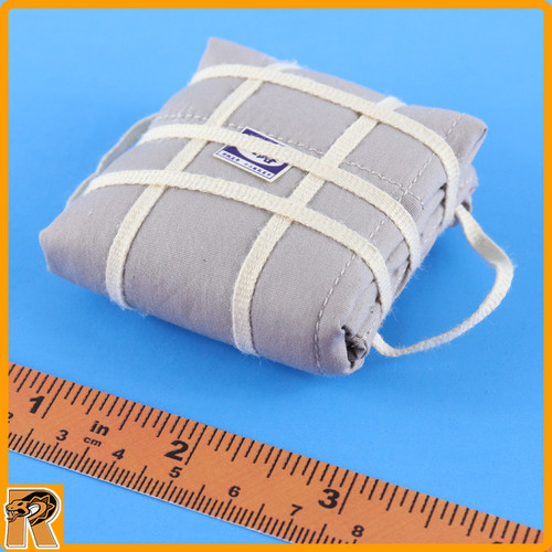 Eighth Route Female Medic - Bedroll Pack - 1/6 Scale