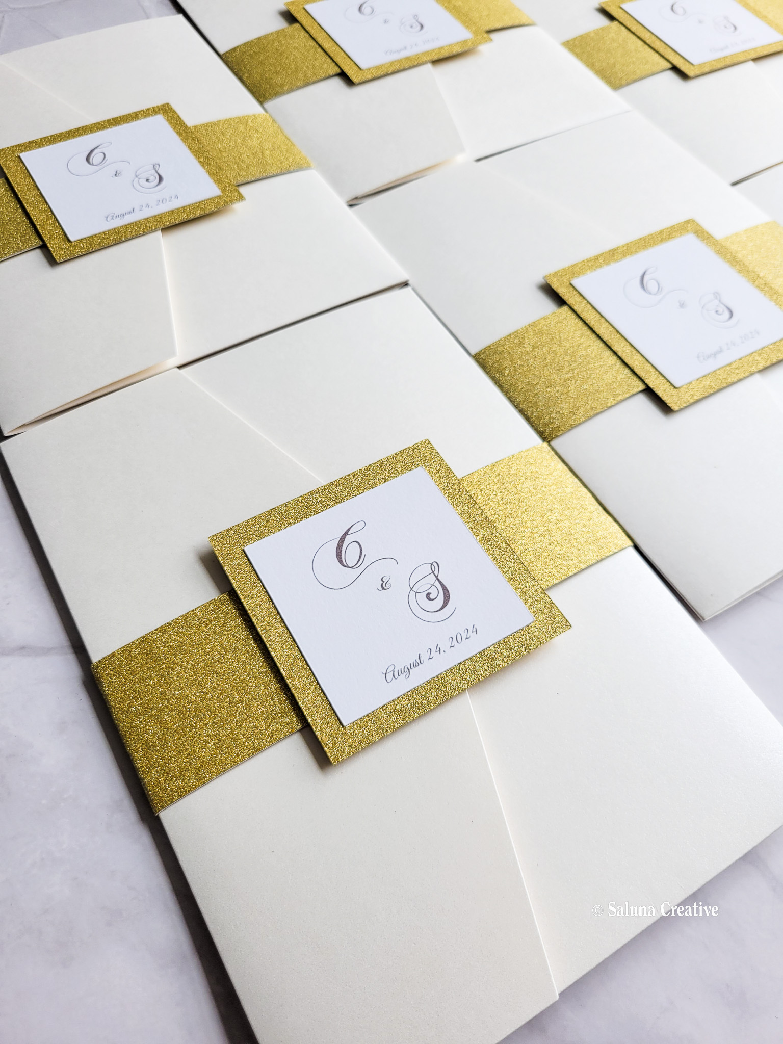 Invitation pocket white and gold
