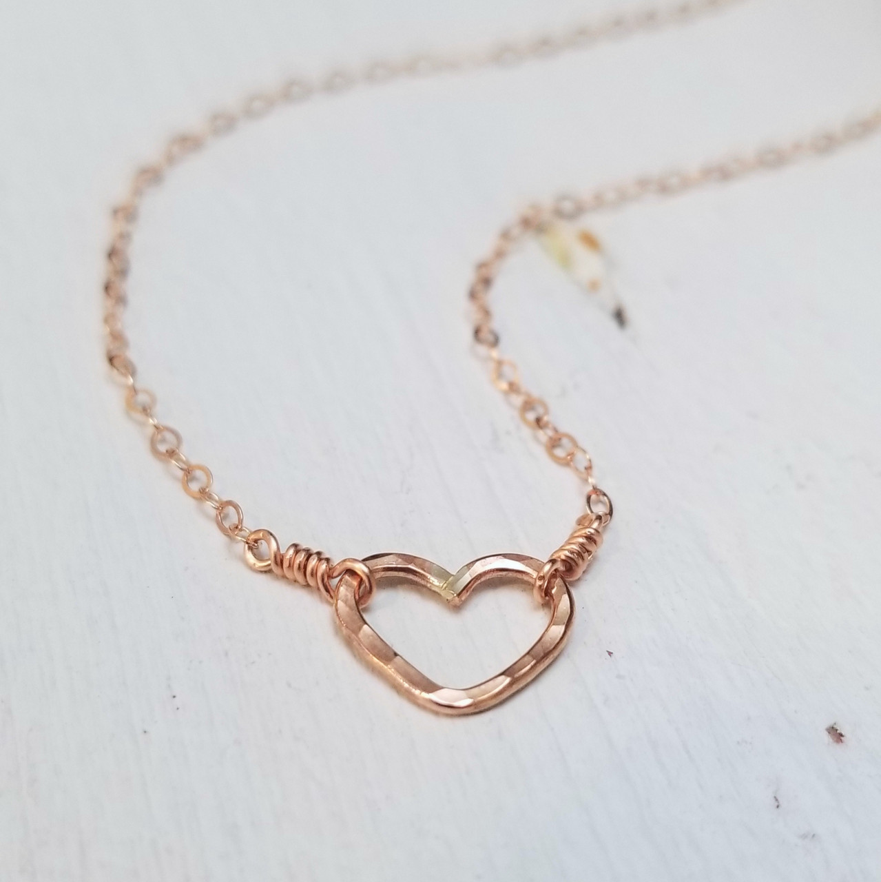 Tiny Heart Necklace - Kuriosities