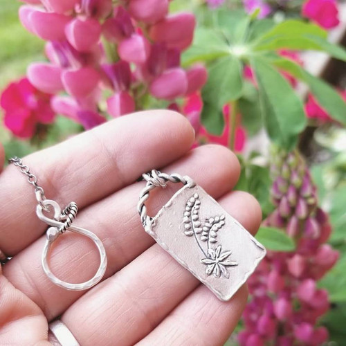 Lupins Necklace - Kuriosities