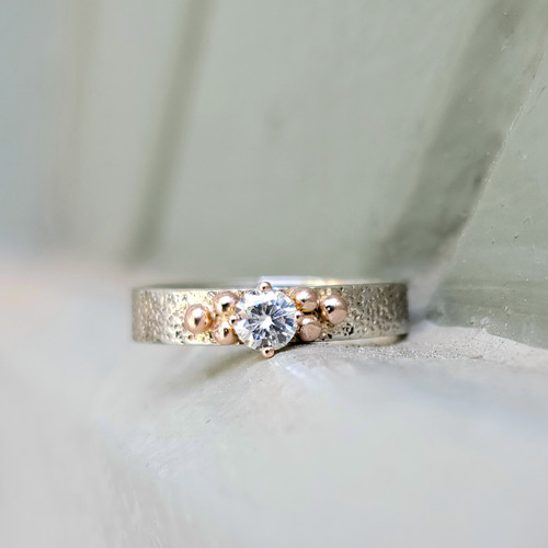 Sand and Pebble Engagement Ring - Kuriosities