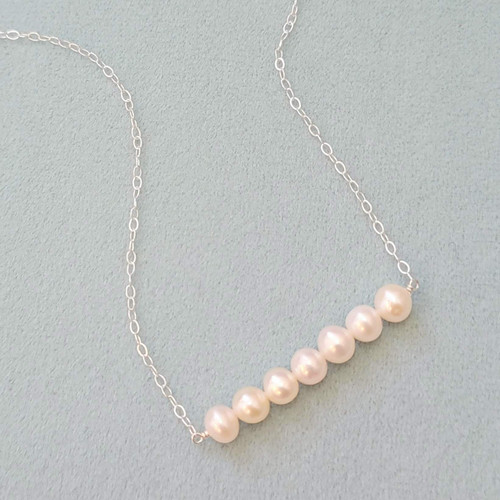 Pearl Bar Necklace - Kuriosities