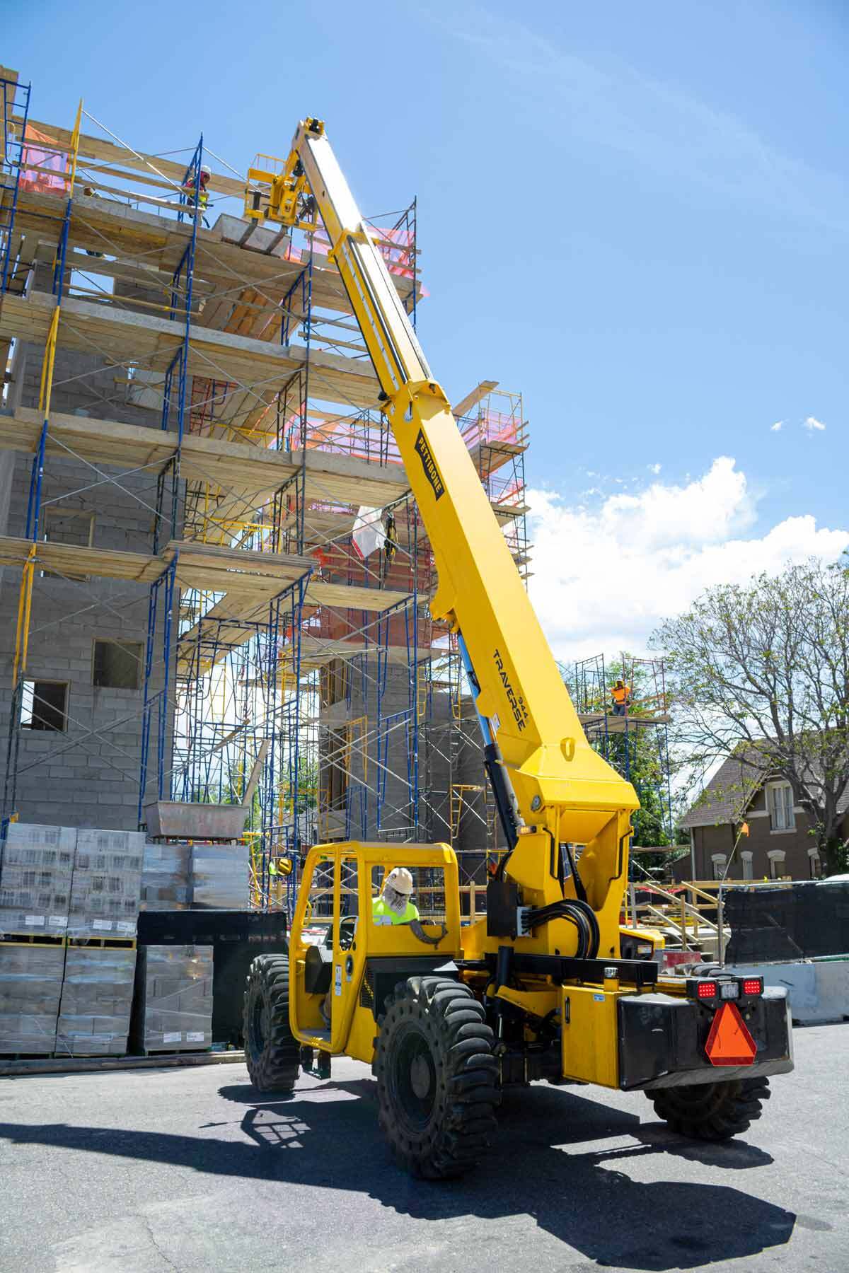 Traverse T944X on a construction site