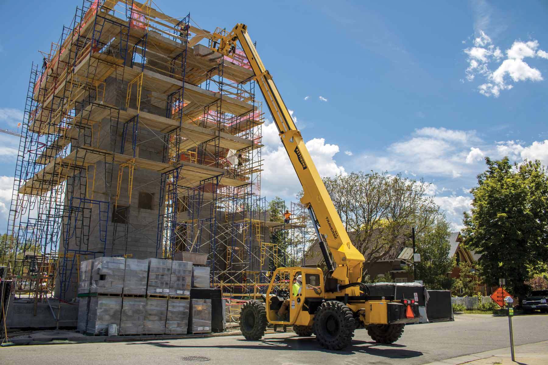 Traverse T944X on a construction site