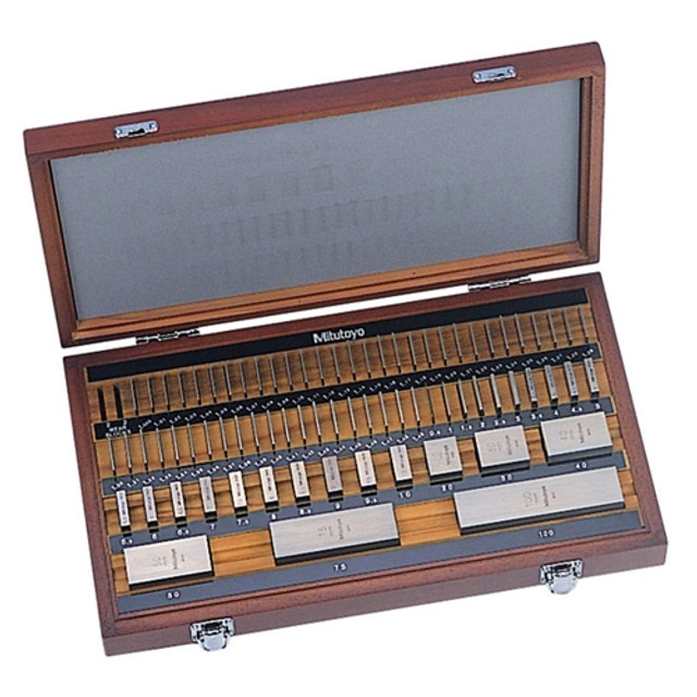 Mitutoyo Square Metric Gage Block Set, 76 Blocks Mitutoyo Square Metric Gage Block Set, 76 Blocks