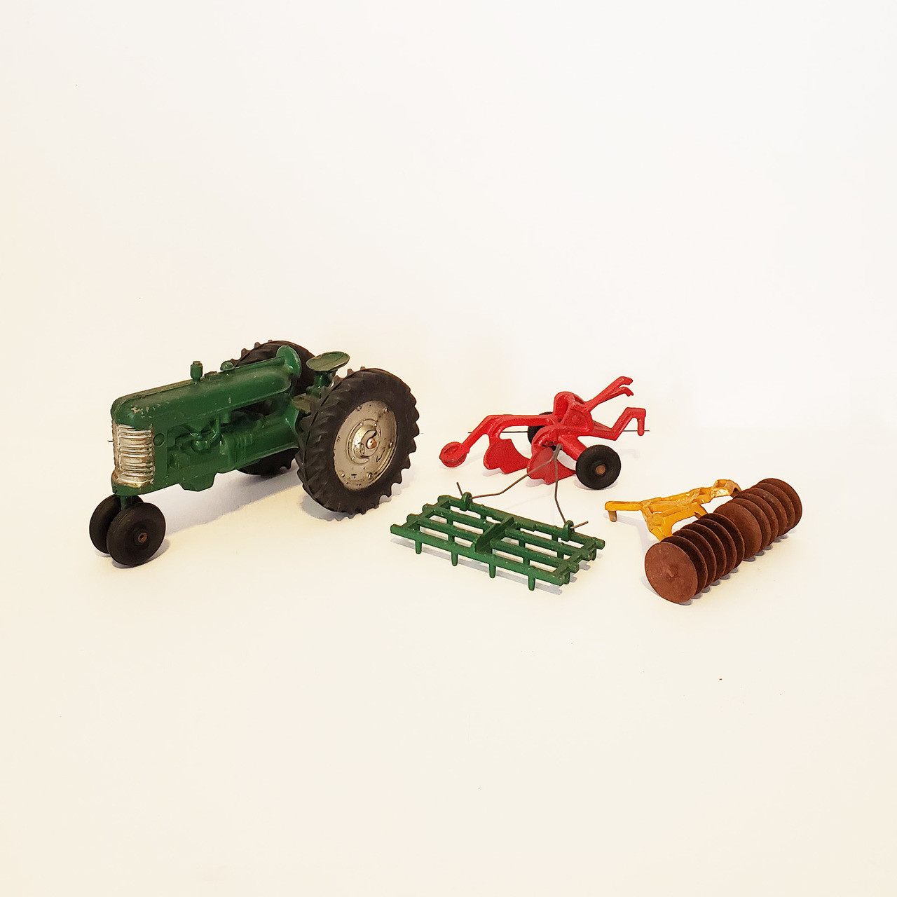 slik toy tractor