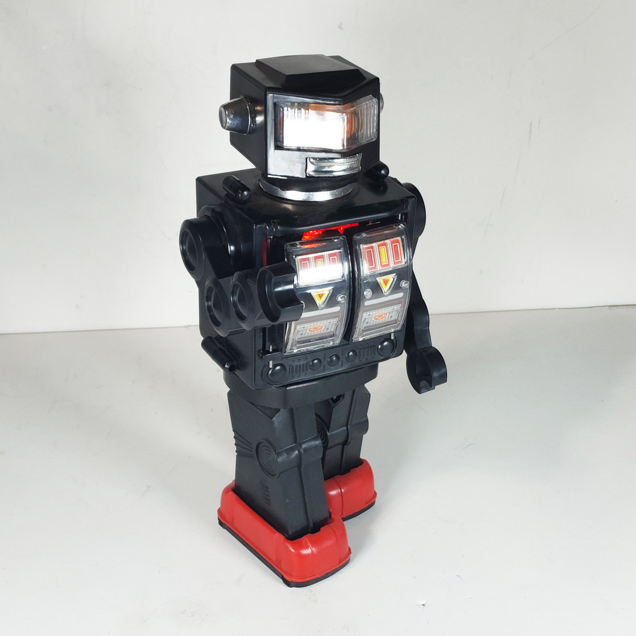 Vintage Moon Explorer Battery Operated Robot Tam Toys 2057