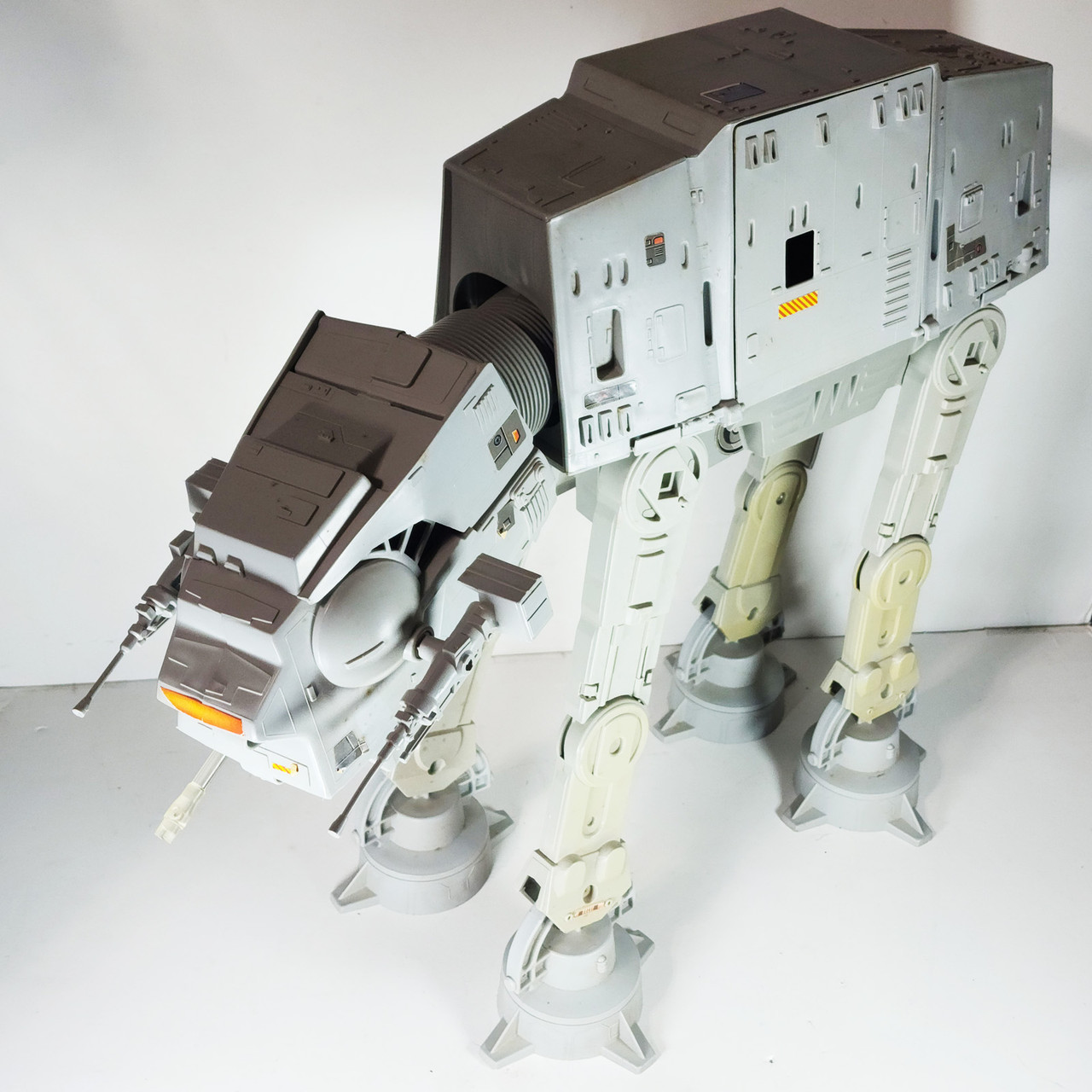 Vintage 1981 Kenner Star Wars Empire Strikes Back AT-AT Imperial