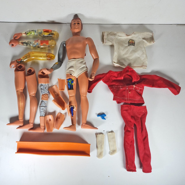 Vintage 1977 Kenner Steve Austin the Six Million Dollar Man Doll w/ Critical Assignment Arms & Legs