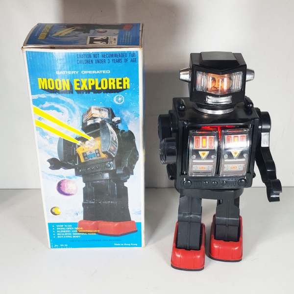 Vintage 1960s-70s Moon Explorer Battery Operated Robot Tam Toys 2057
