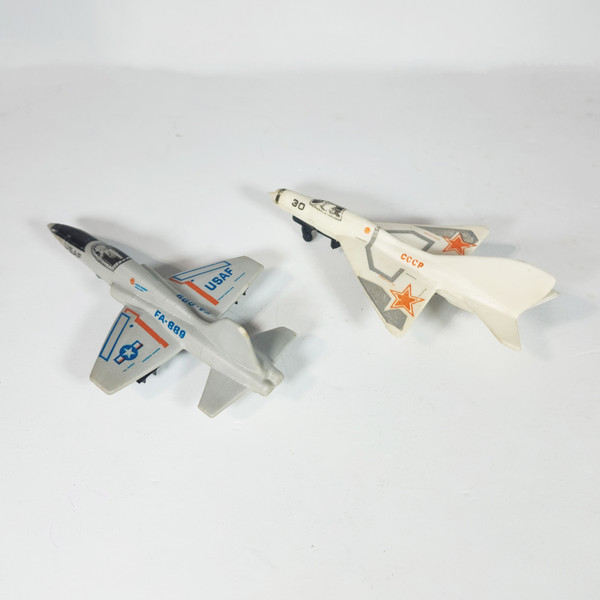 Flying Aces Pinball Machine For Sale In Mount Prospect, IL - Foto 8