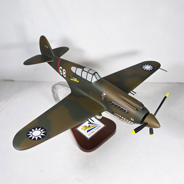 Curtiss P-40 Warhawk WWII USAAF Flying Tigers #68 Charles Older 1/24 ...