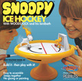 Snoopy and Woodstock Ice Hockey Game/Plastic Model Kit Atlantis Models M5696