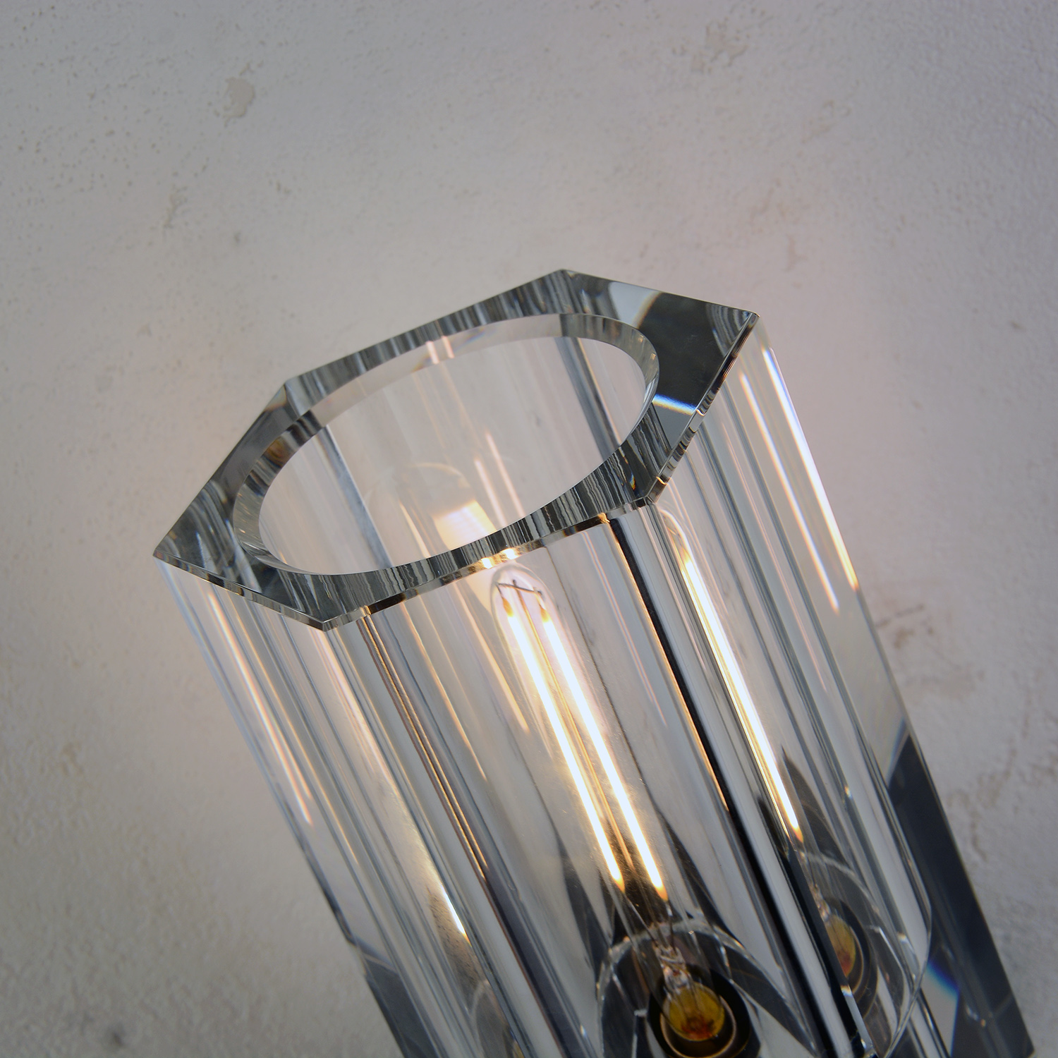 aubrey-single-sconce-bronze04.jpg aubrey-single-sconce-bronze04.jpg