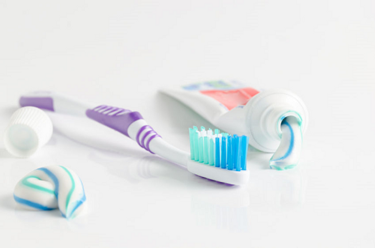 What are the Dangers of Fluoride in Toothpaste? 3 Big Reasons to Choose Fluoride Free