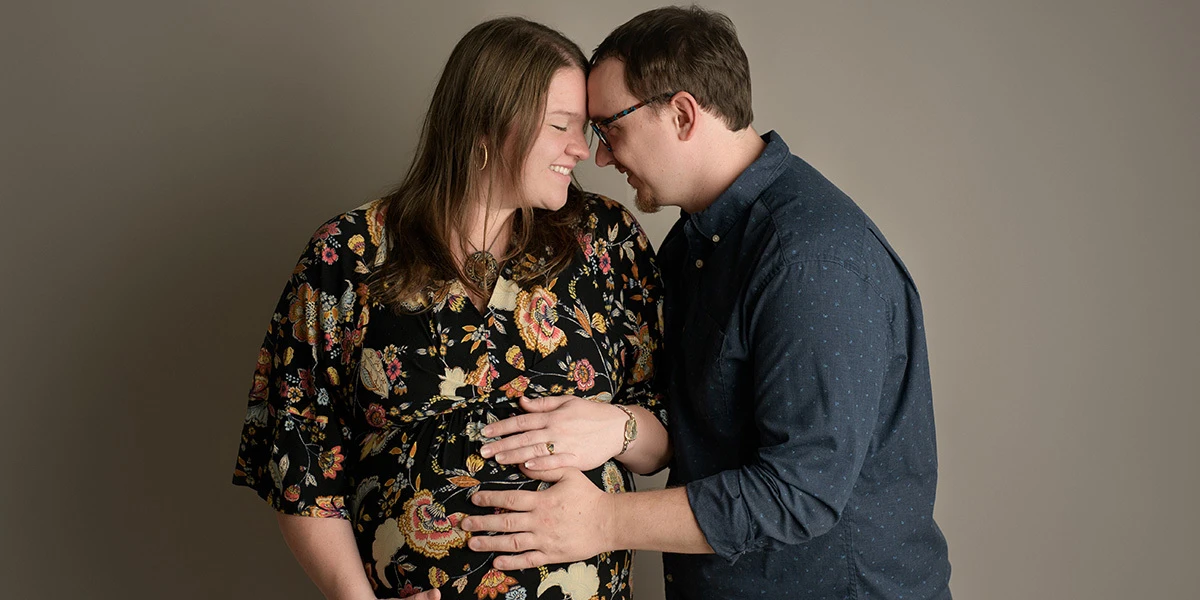 Laura and Zach maternity photo, 2021