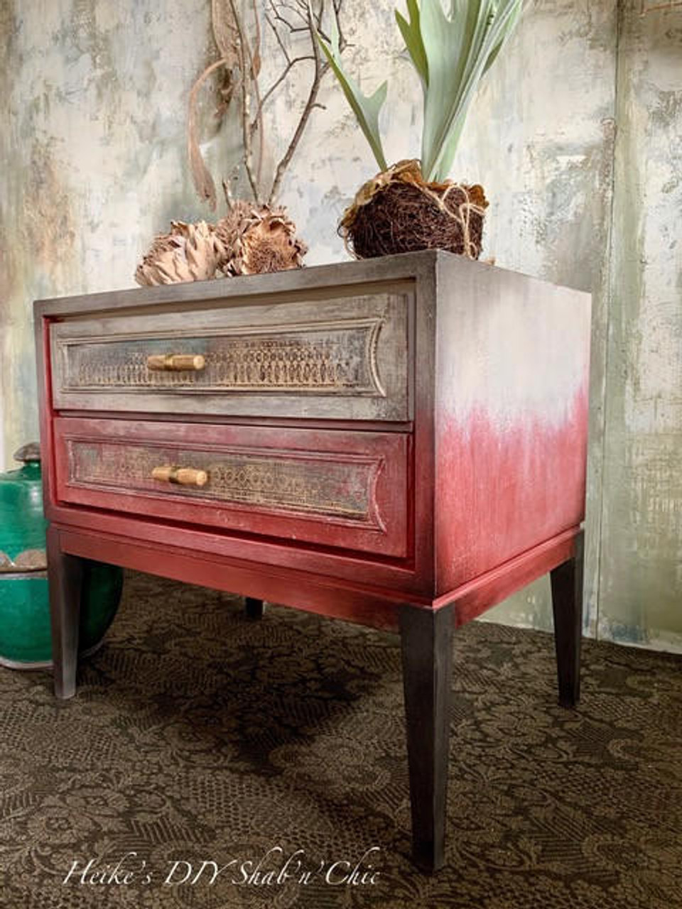 Rustic Red Chalk Mineral Paint - Dixie Belle Paint Company