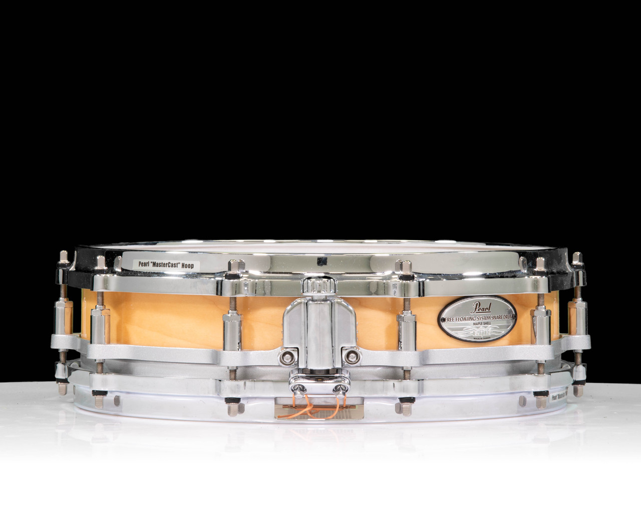 Used Pearl Free Floating 14 x 3.5 Maple Snare