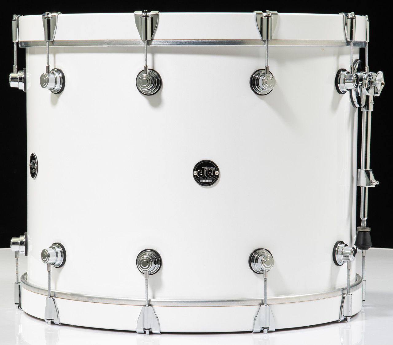 DW Performance Series 18x24 Bass Drum White Ice