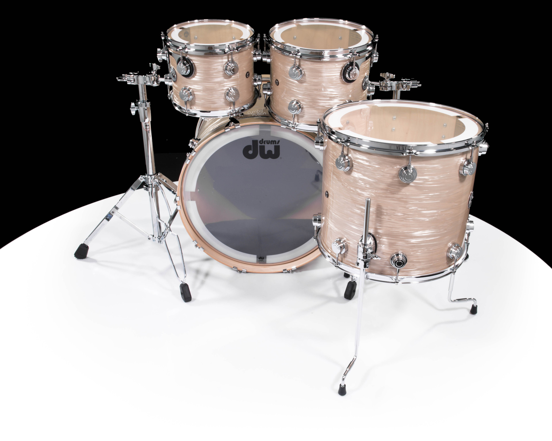 DW Collector's Series 4pc 3/3/3 Maple Kit - Creme Oyster w/Chrome