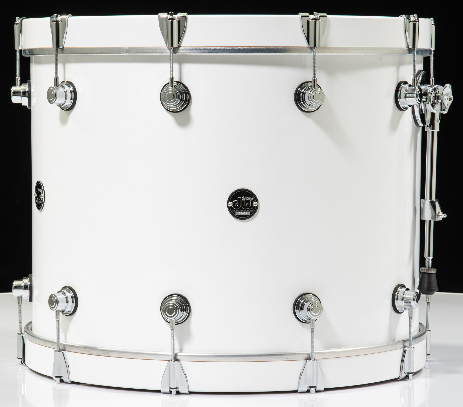 フリースタイルドラムVOD24 フレームMiddle East Edition DW Performance Series 18x24 Bass Drum White Ice