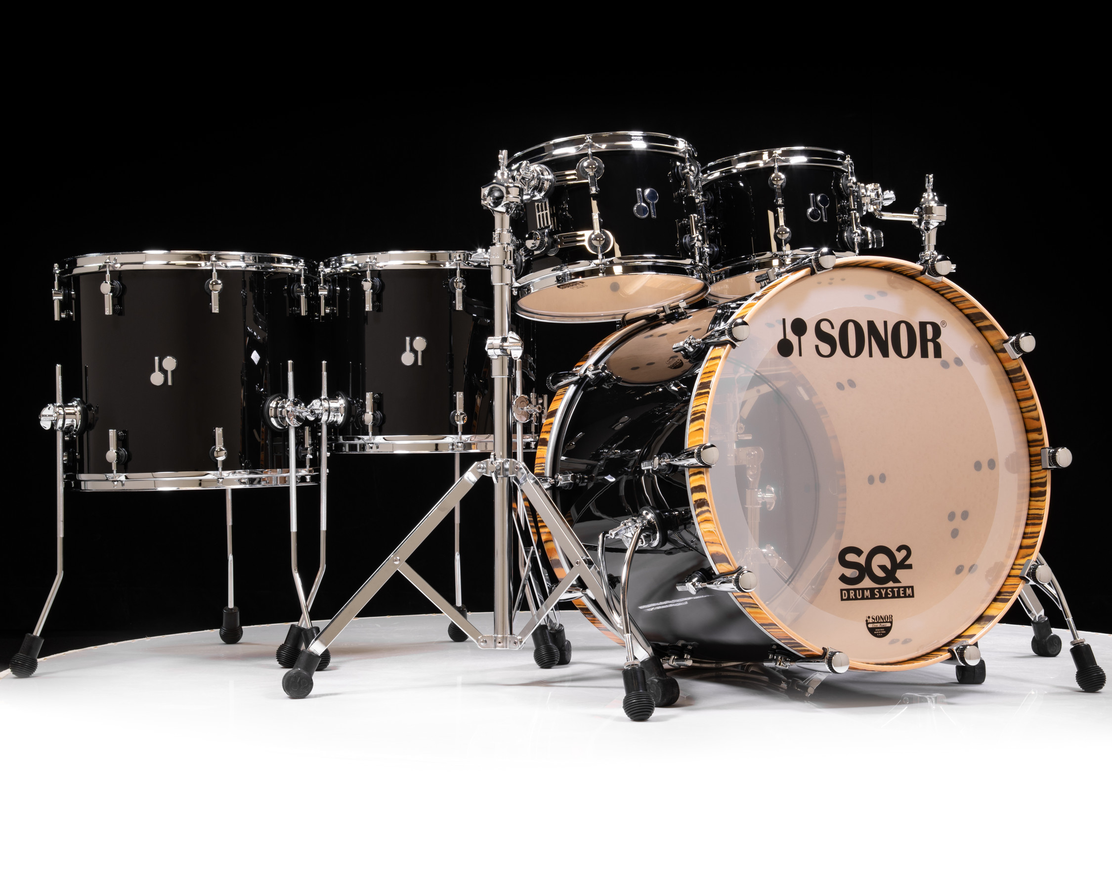 Sonor SQ2 6pc Medium Maple Kit - Solid Black 10/12/14/16/22/14SD