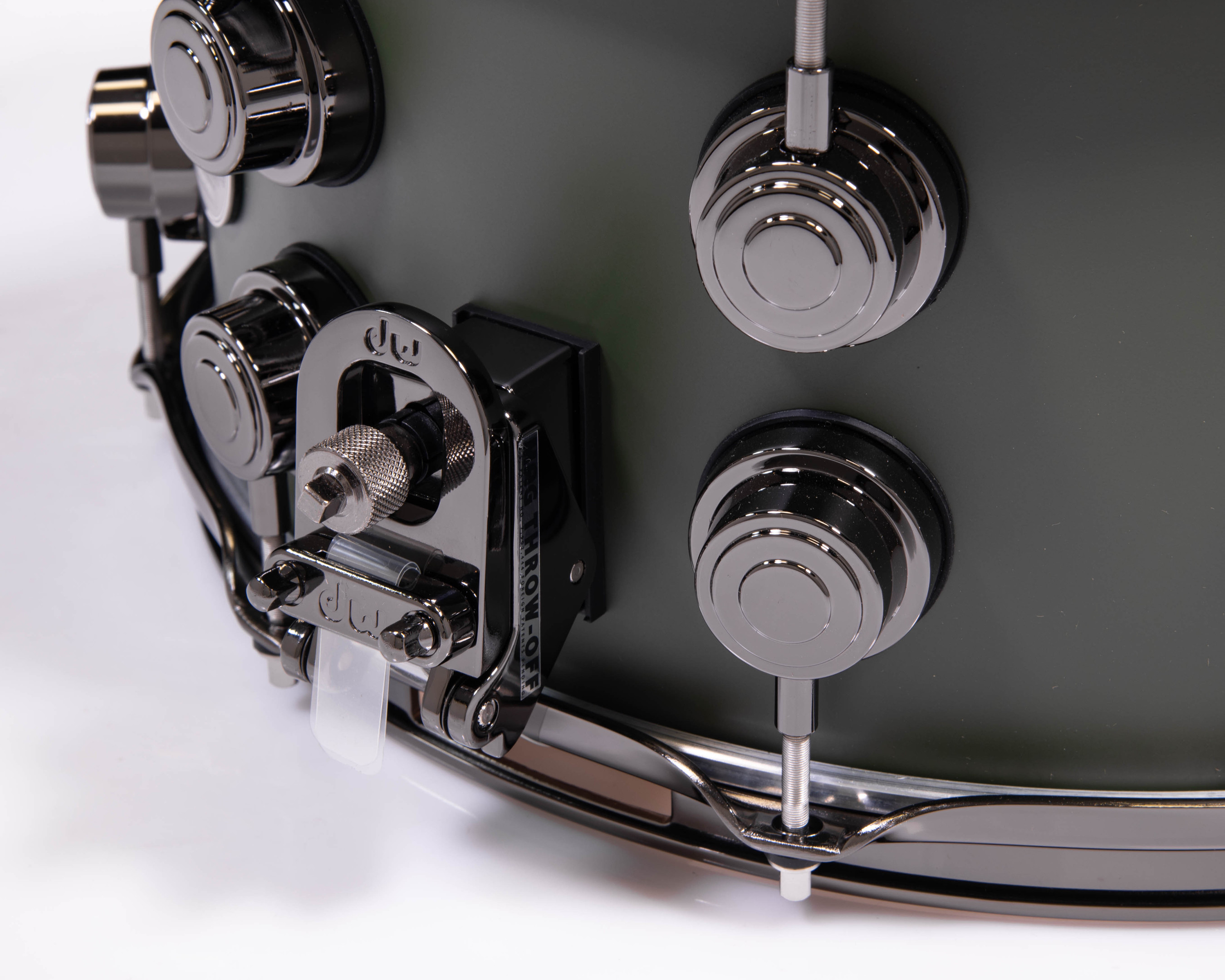 1252699-147-7__96317.