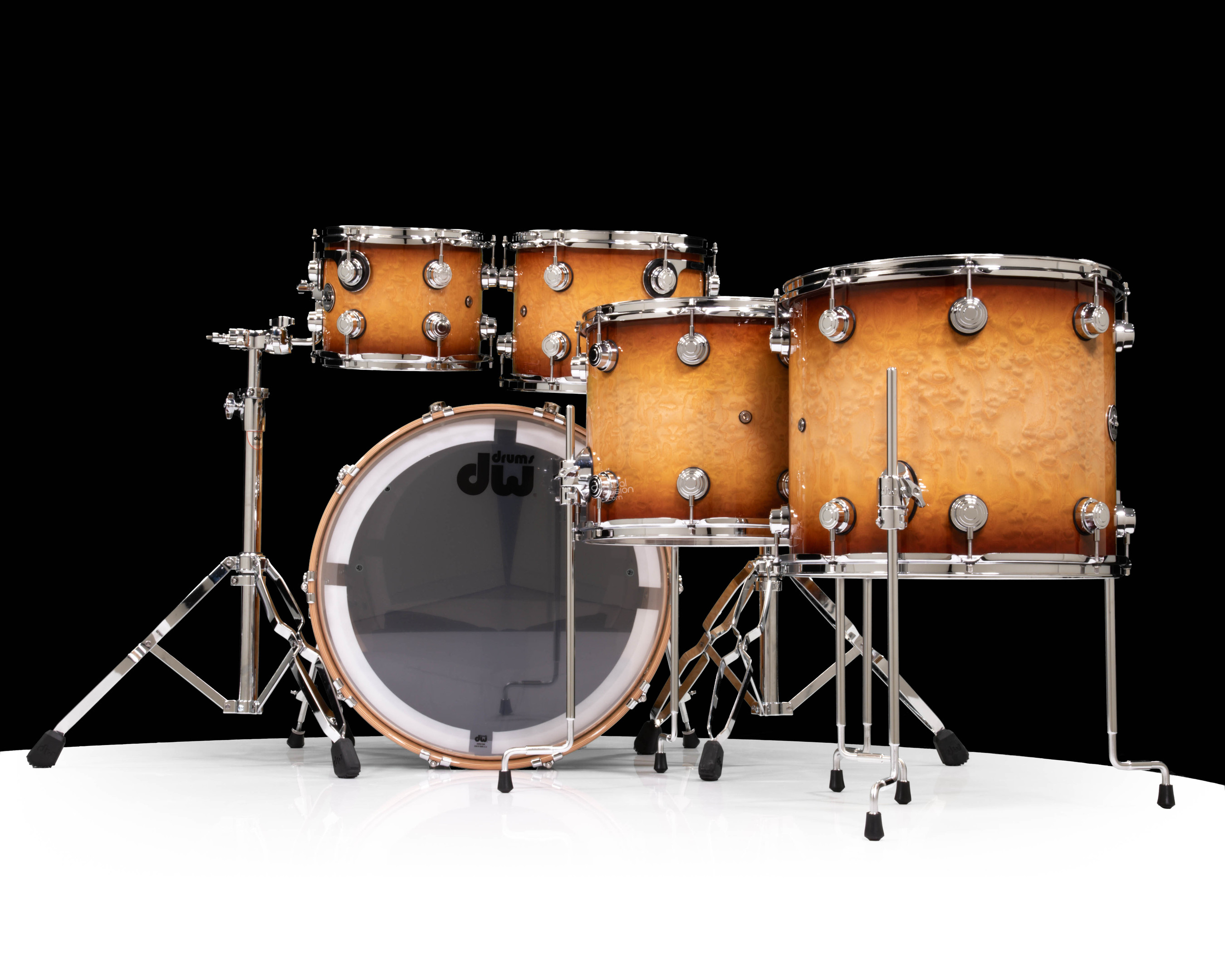 DW Collector's 5pc 333 Maple Kit- Almond Burst on White Ash DW Collector's 5pc 333 Maple Kit- Almond Burst on White Ash