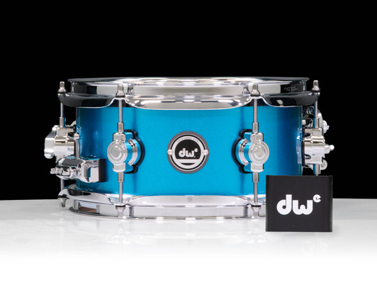 DWe 5x10 Laser Blue Metallic Snare Drum Bundle (Drum, Hub and Software)