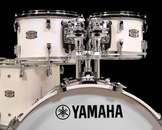 Yamaha Absolute Hybrid Maple 5-Piece Drum Kit – Polar White - tom view
