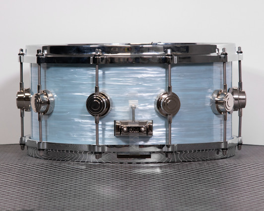 Used DW Contemporary Classic 6.5" x 14" Snare Drum - Blue Oyster