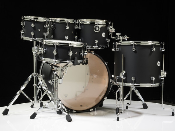 DW Design Series 6pc Drum Set 8/10/12/16/22/14SD - Black Satin