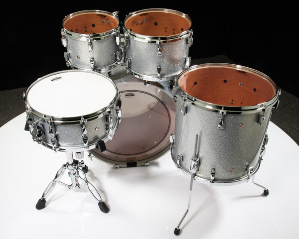 Yamaha Absolute Hybrid Maple 5pc 10/12/16/22/14SD Silver Sparkle