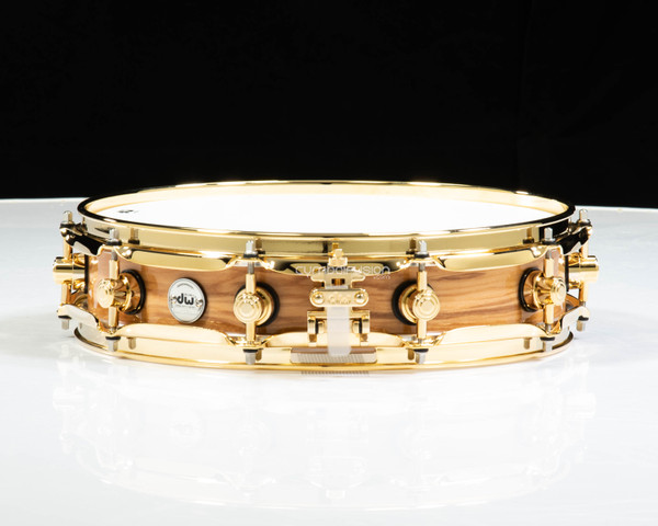 DW Collector's Pi Snare - High Gloss over Olive Ash Burl w/Gold HW