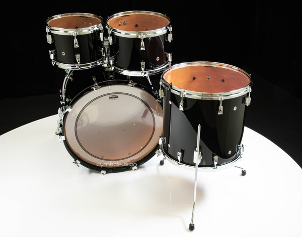 Yamaha Absolute Hybrid Maple 4pc  Solid Black Lacquer w/20" Bass